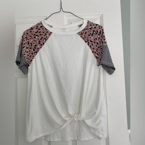 Womens small tshirt Emerald brand with leopard detail new